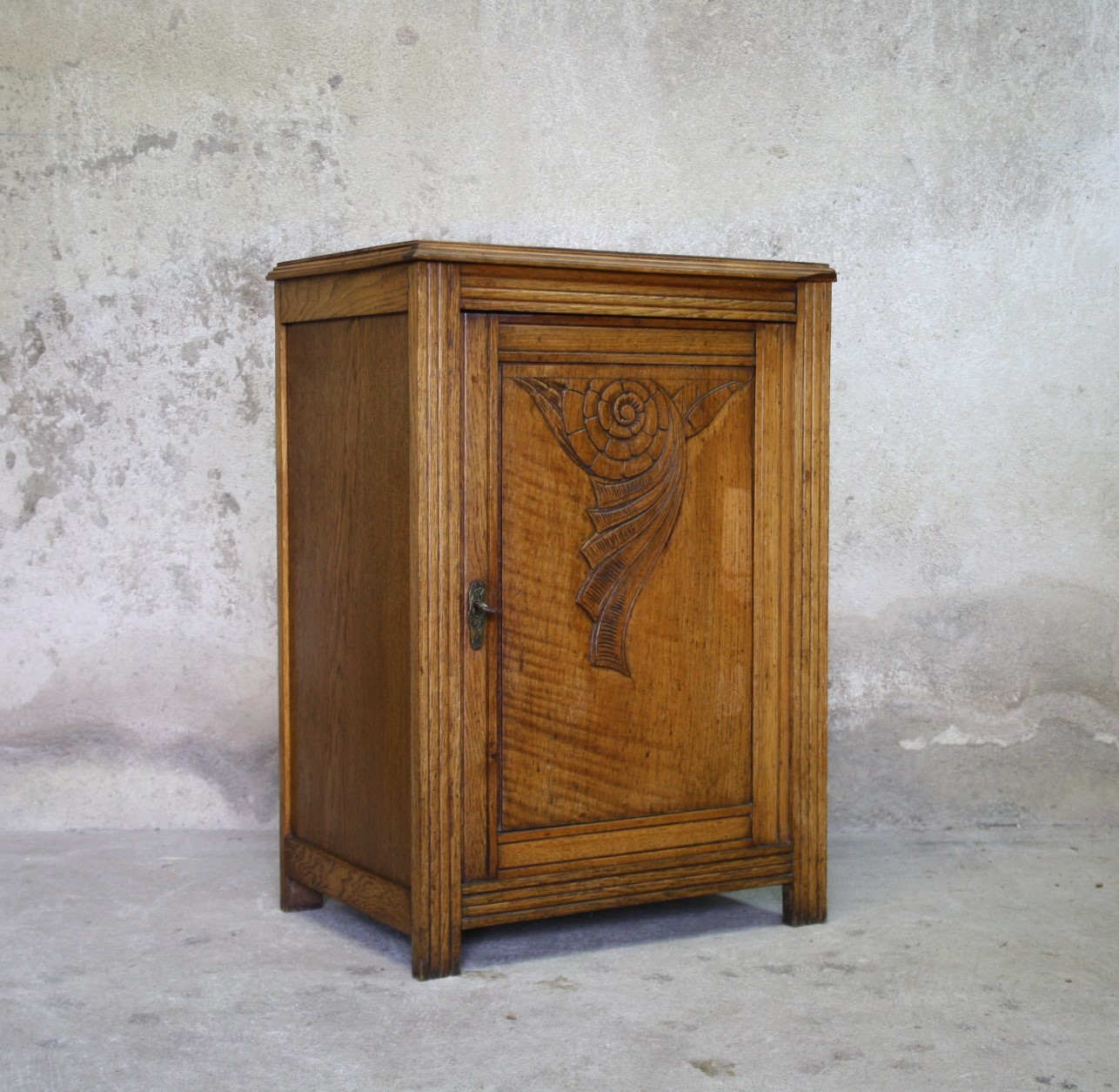 Art deco style jam maker