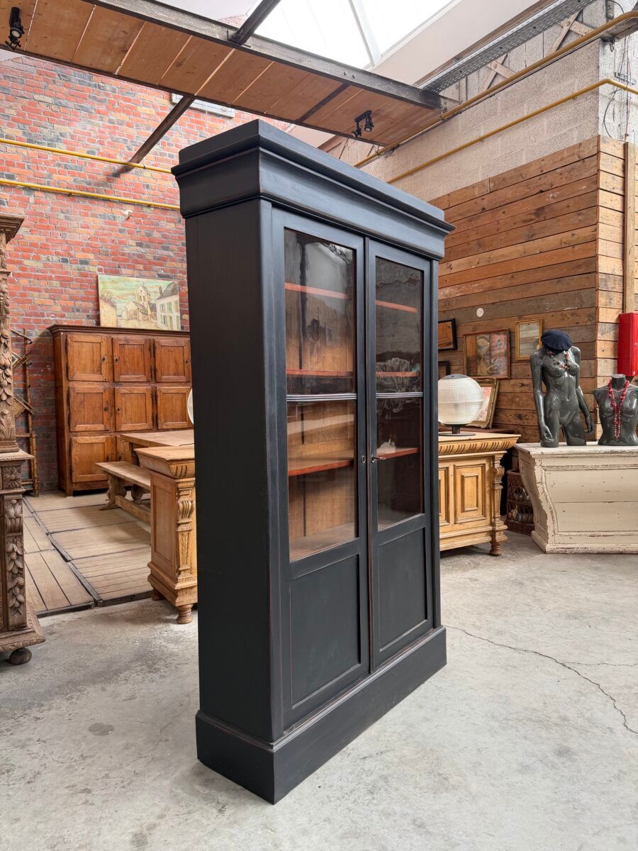 Napoleon III display cabinet