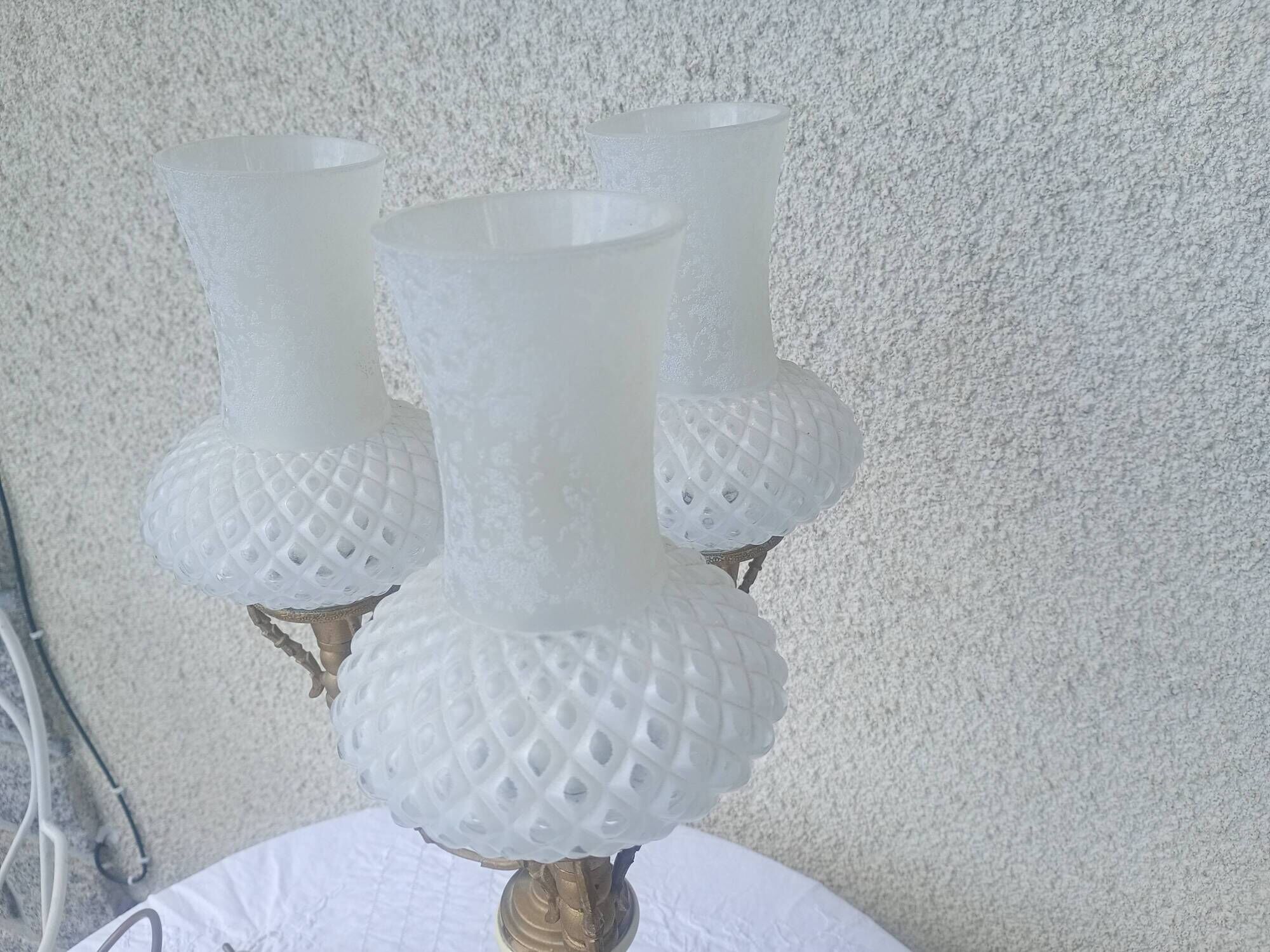 Florentine Italy ceramics - 3 arms of golden metal light - glass tulip