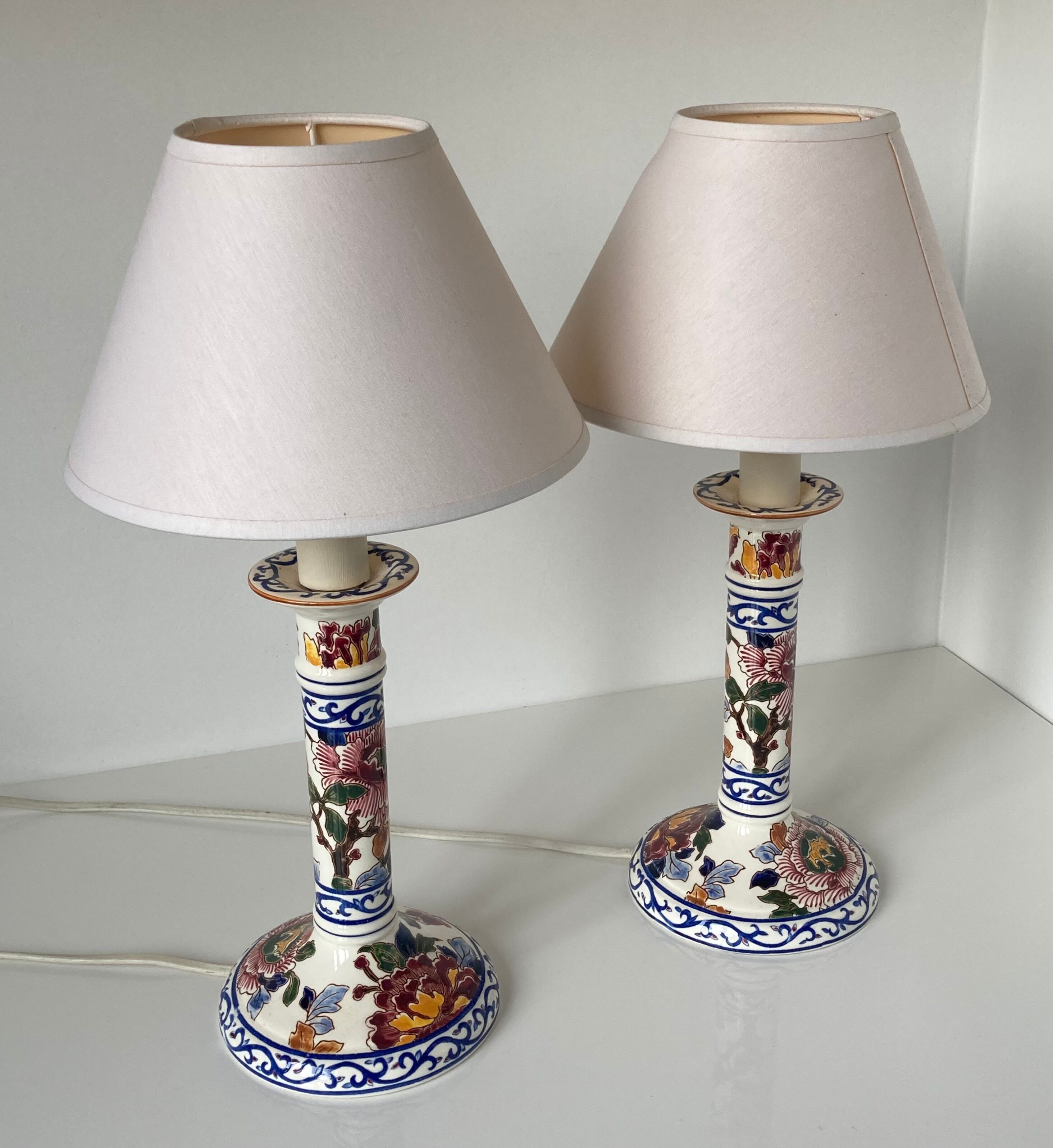 Pairs of lamps in fine Gien earthenware decorated by hand
