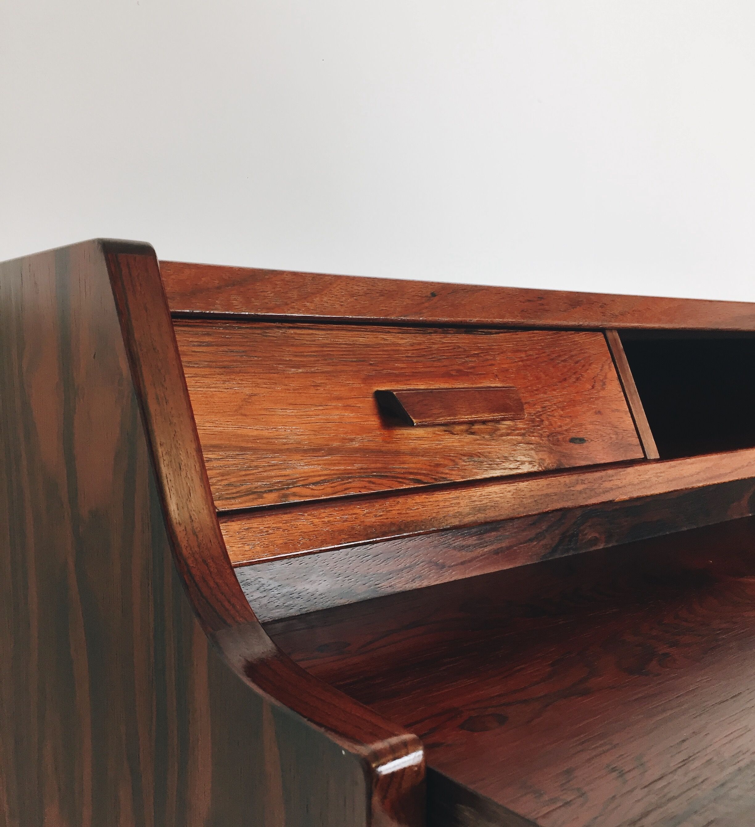 Danish palisander desk by Arne Wahl Iversen for Vinde Møbelfabrik