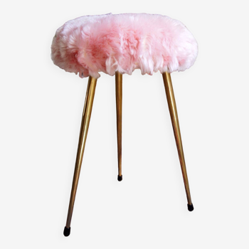 Pink moumoute tripod stool