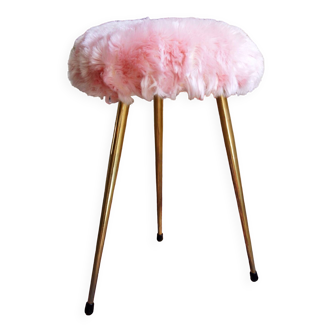 Pink moumoute tripod stool