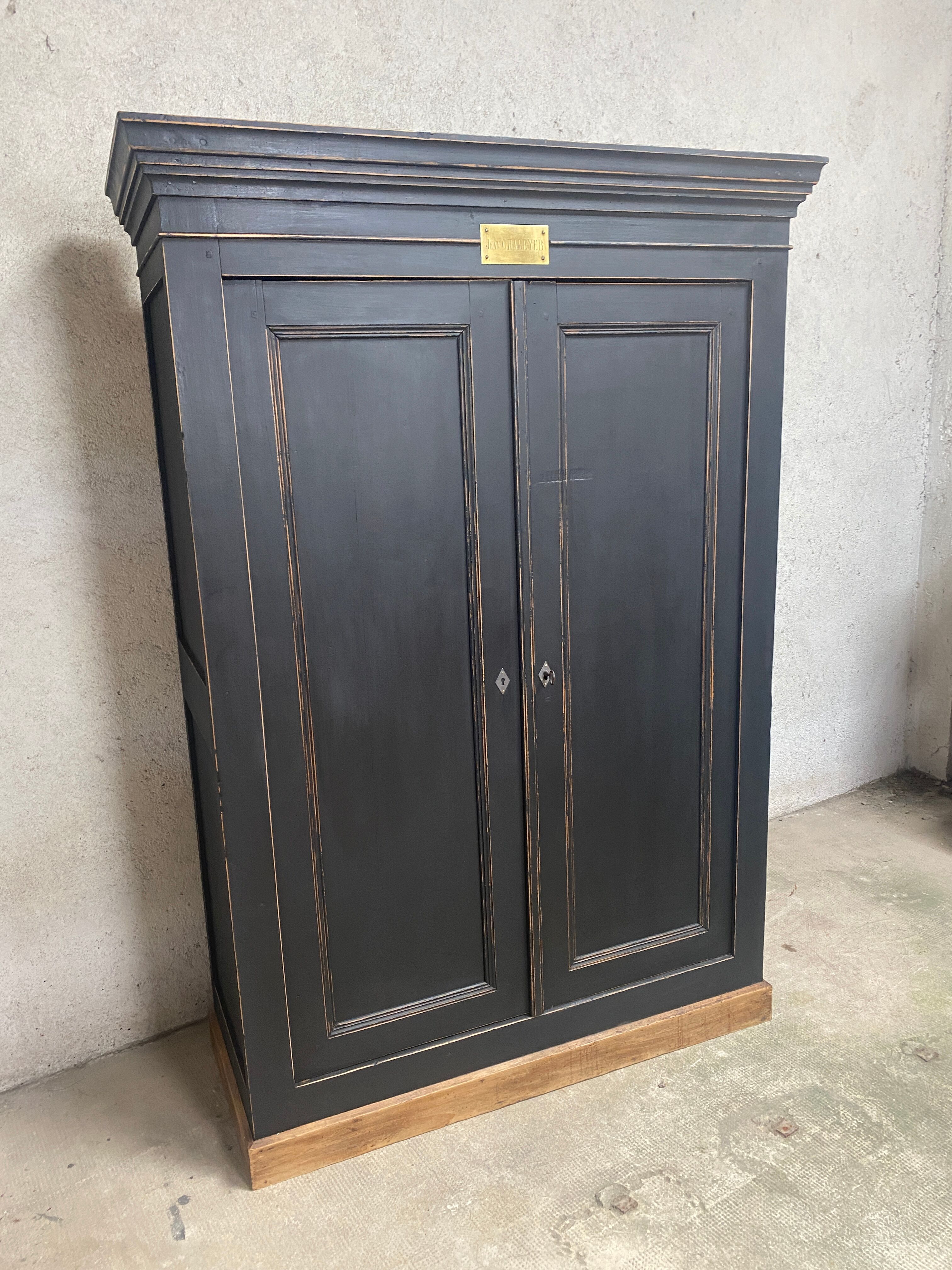 Parisian workshop cabinet 1m72