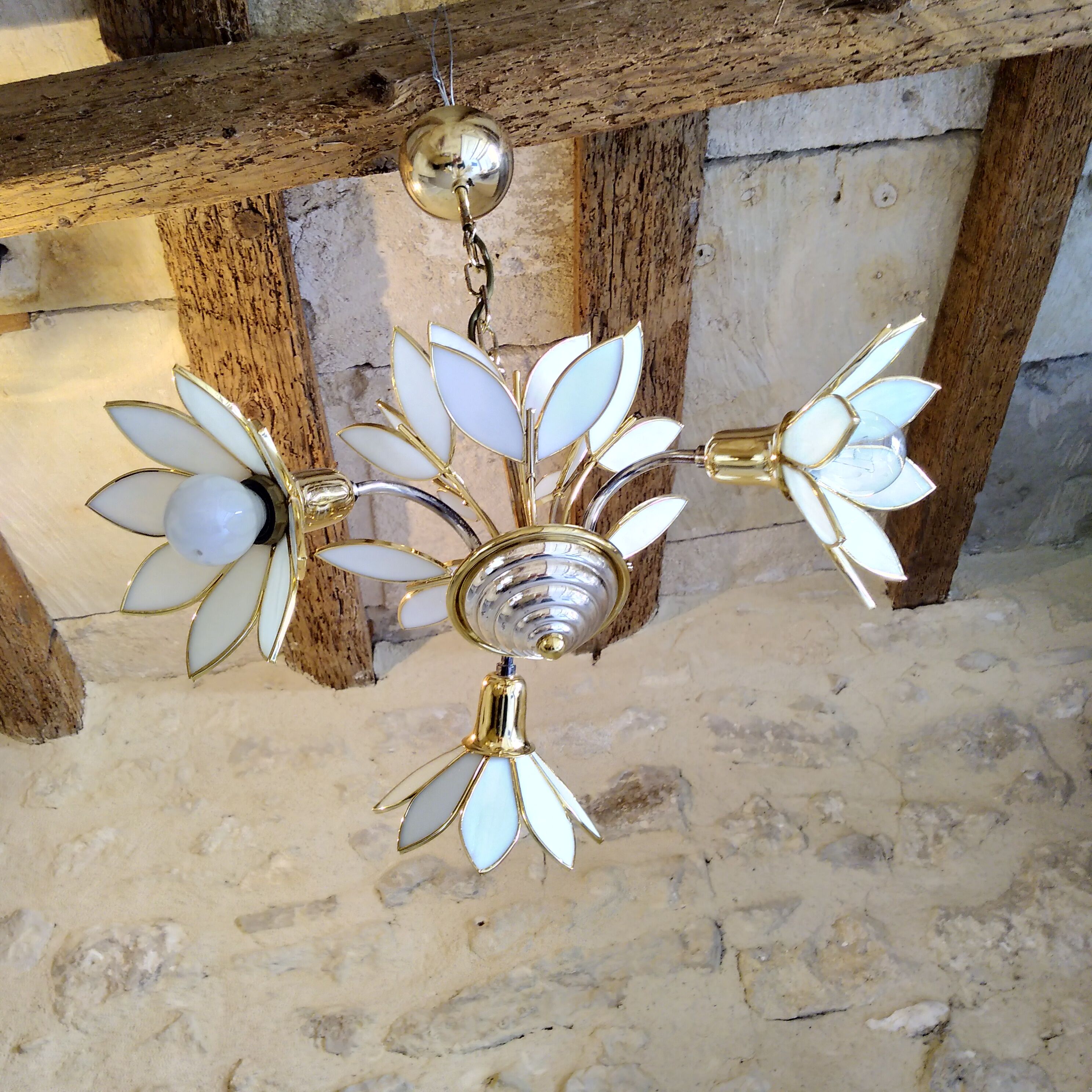 Chandelier flowers 1980