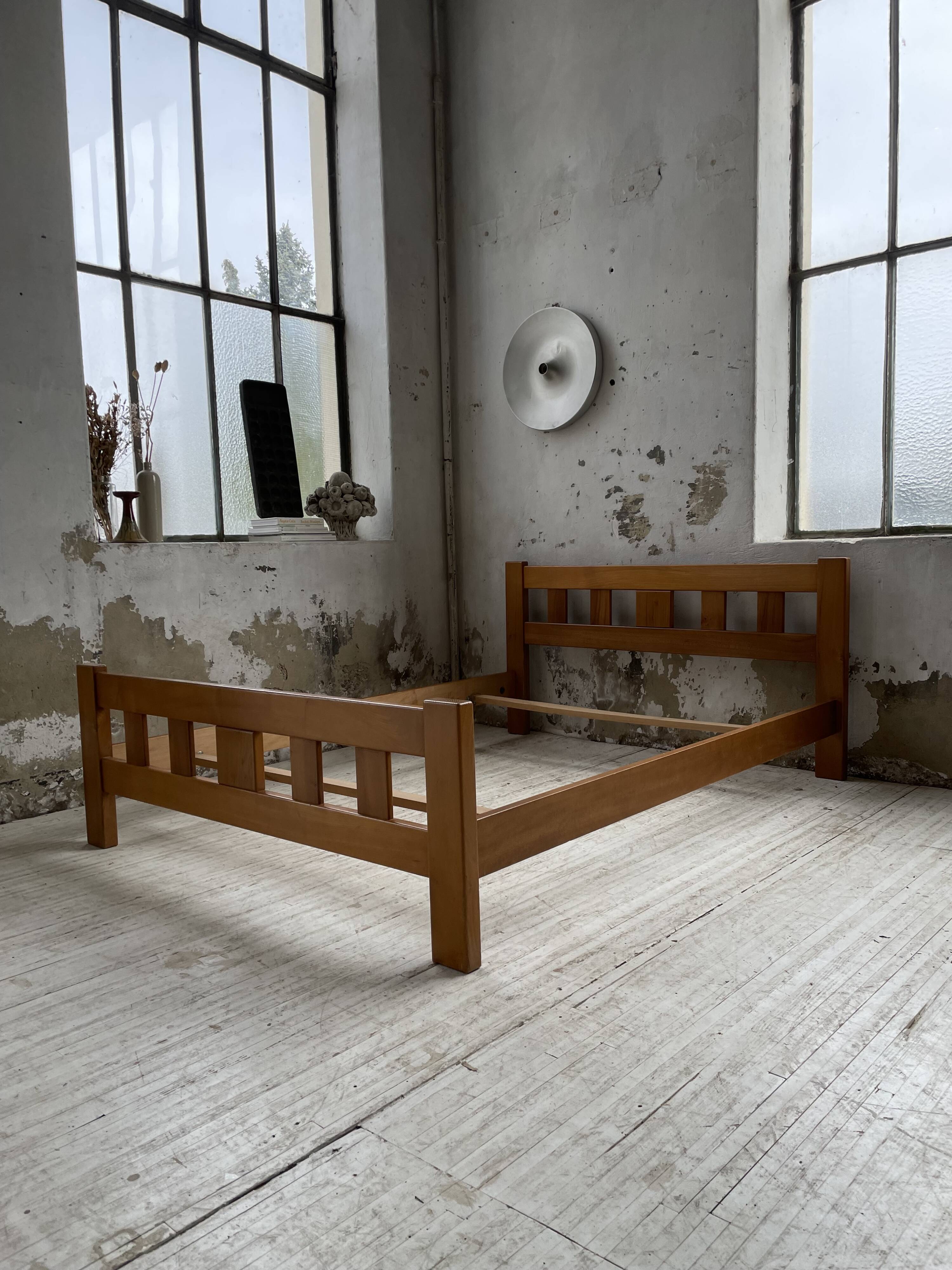 Maison Regain solid double bed 140 cm