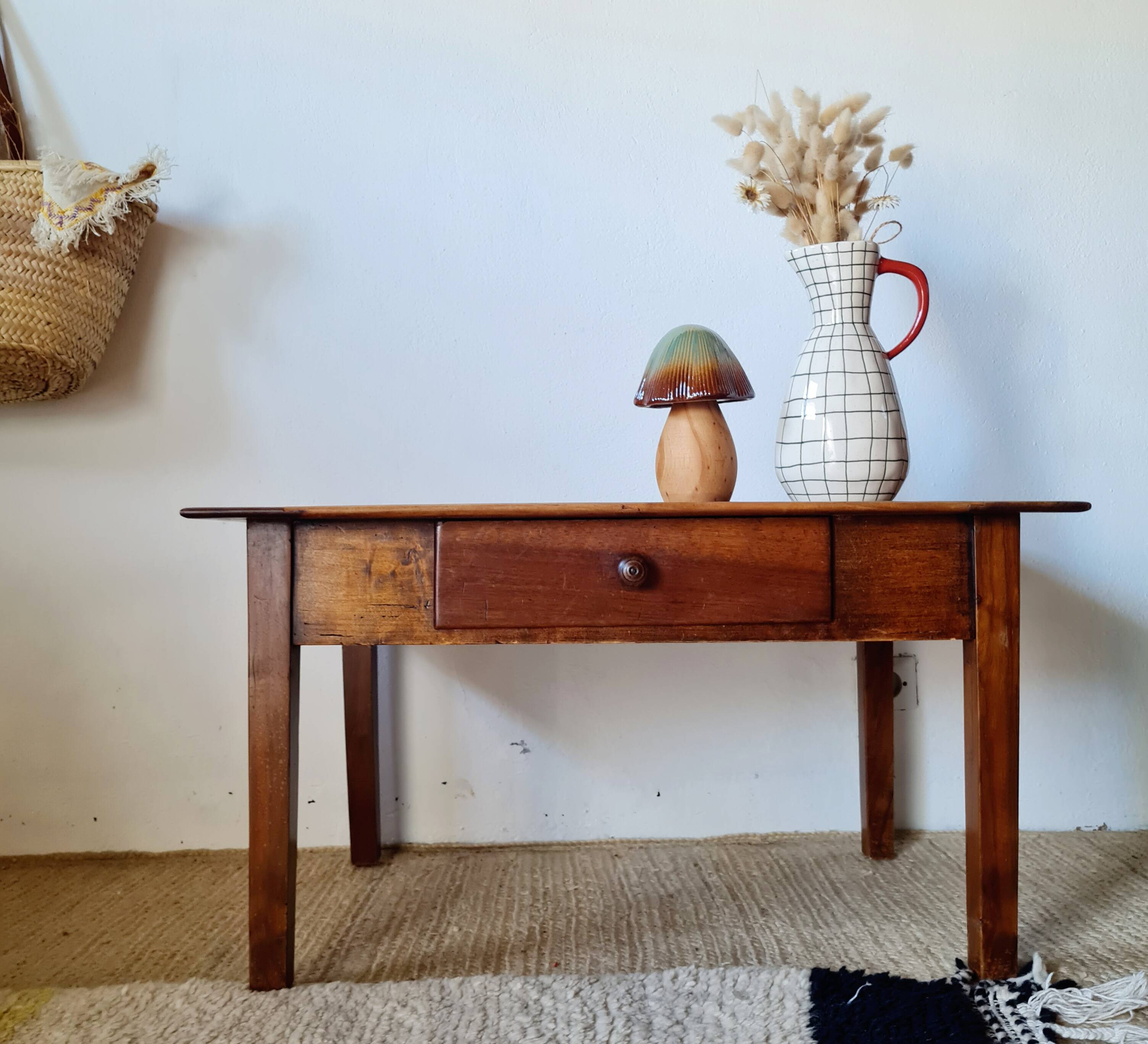 Old farmhouse coffee table in walnut with drawer - L82cm