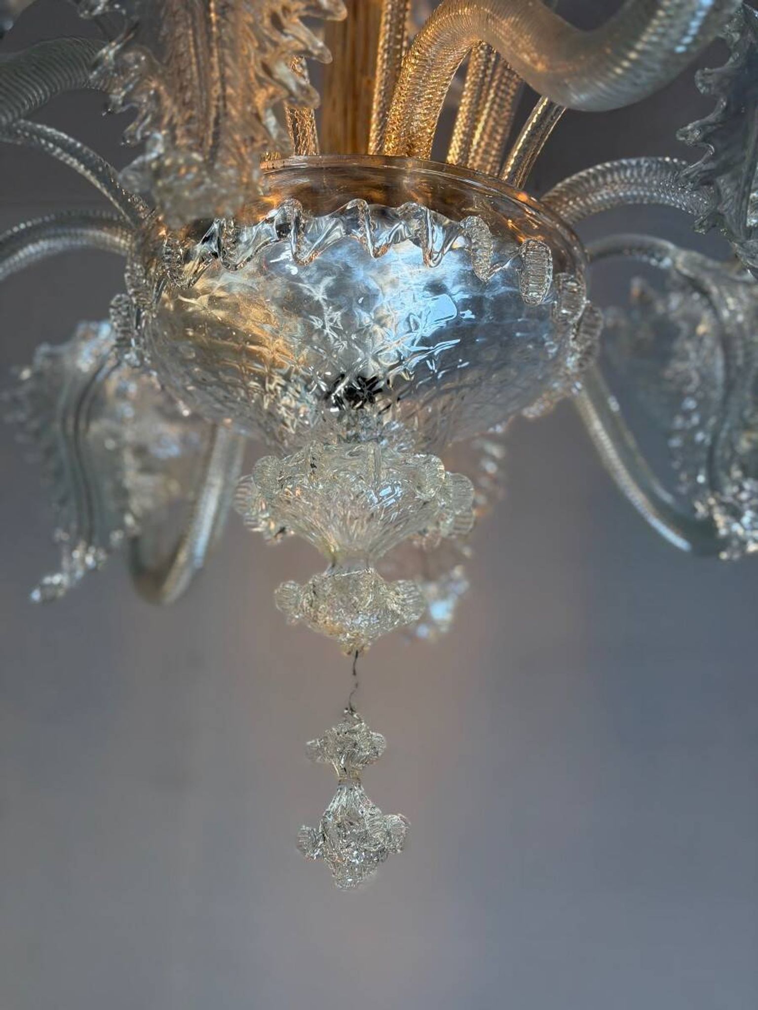 Venetian chandelier made of Murano glass, six light arms, circa 1940.