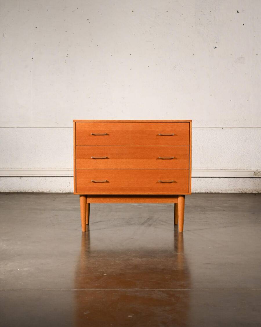 Commode vintage
