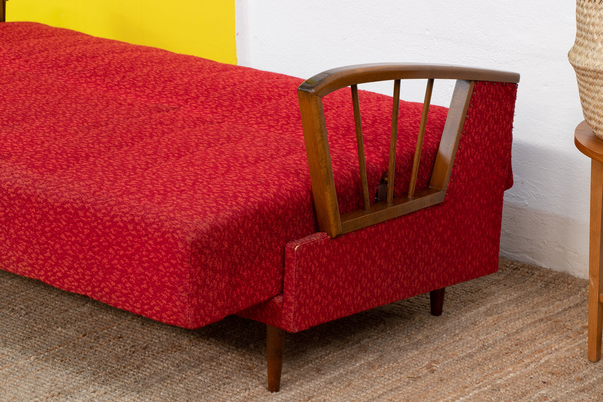 Scandinavian sofa 165 cm