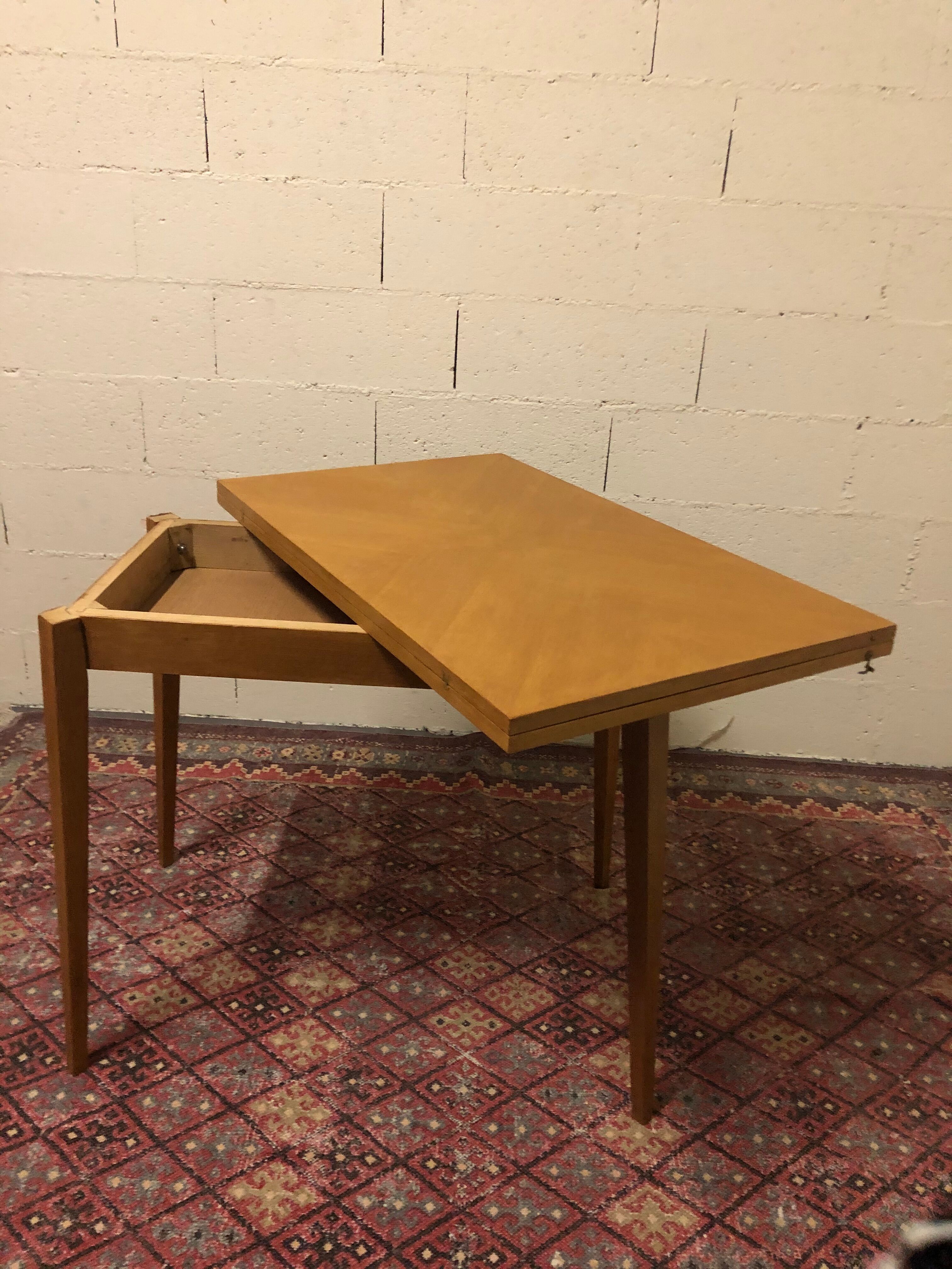 Vintage 60s wallet table
