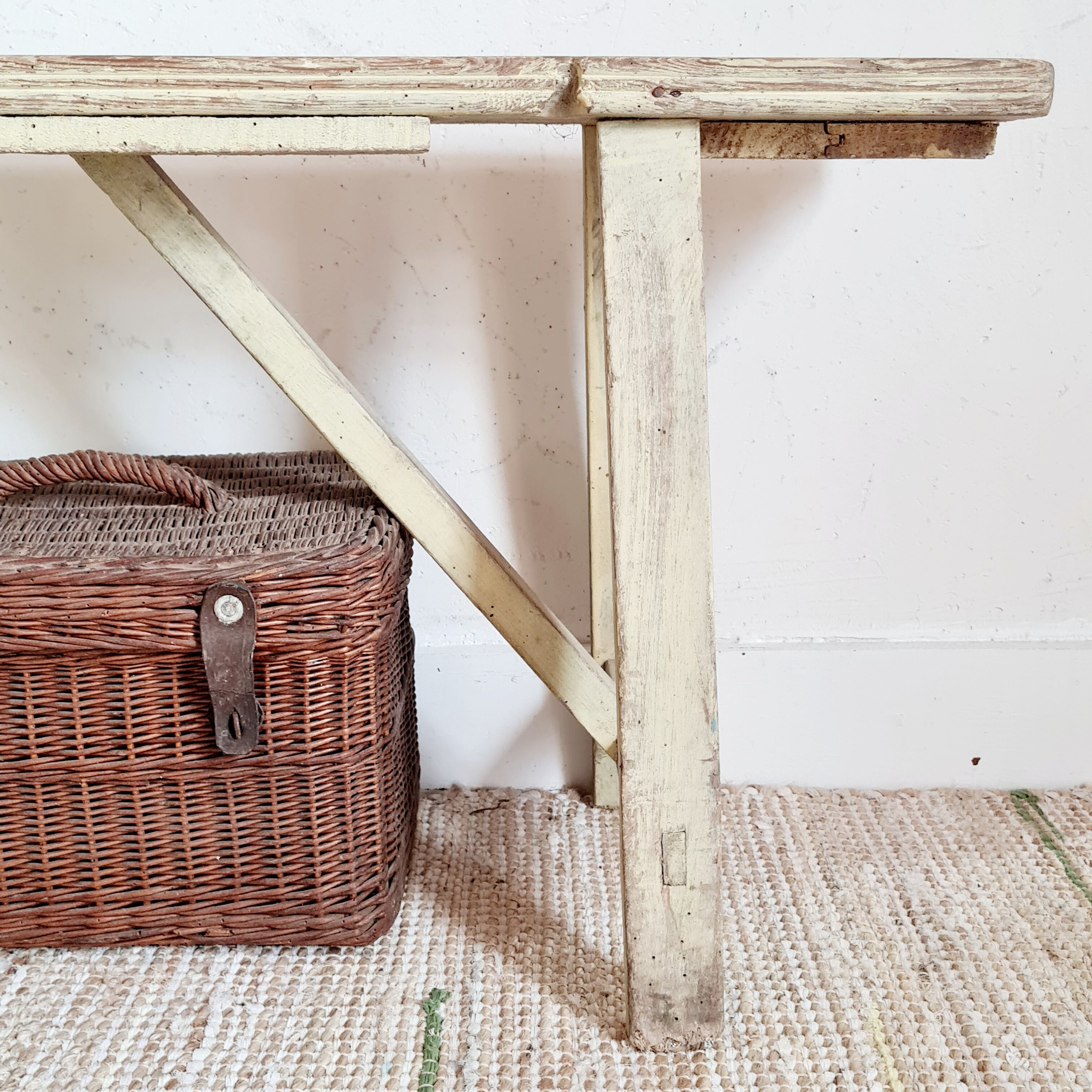 Banc de ferme ancien patine vert d'eau