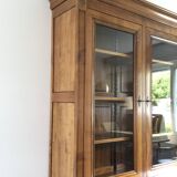 Louis Philippe display cabinet in cherry wood