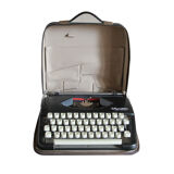 Olympia Splendid 33 typewriter