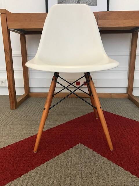 CHARLES AND RAY EAMES CHAIR