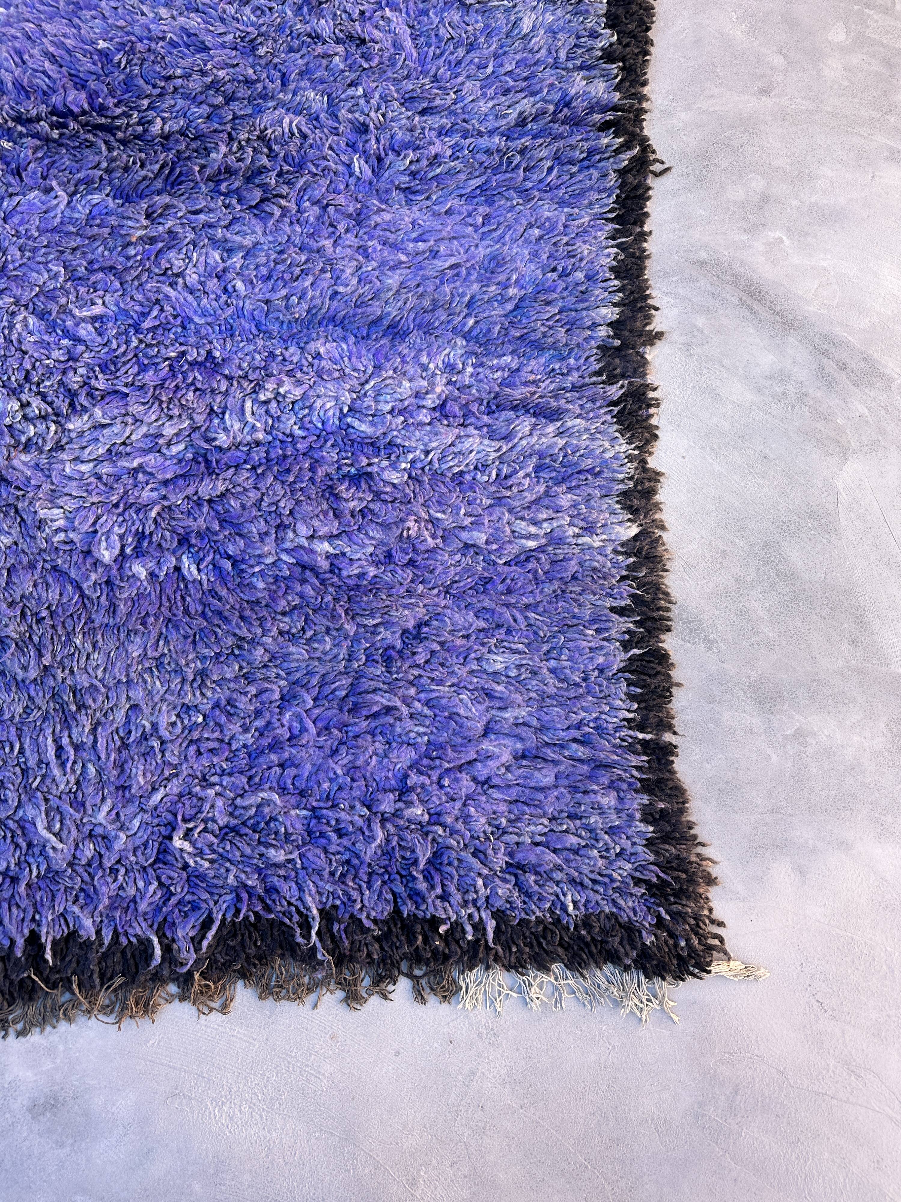 Blue Moroccan carpet - 190 x 350 cm