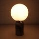 Lampe à poser en marbre blanc et verre