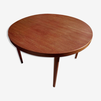 Scandinavian table