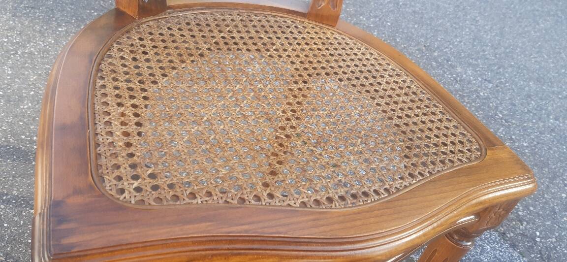 Set of 6 Louis XVI style medallion chairs