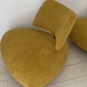 Lot 2 fauteuils Pallone Leolux par Roy de Scheemaker.