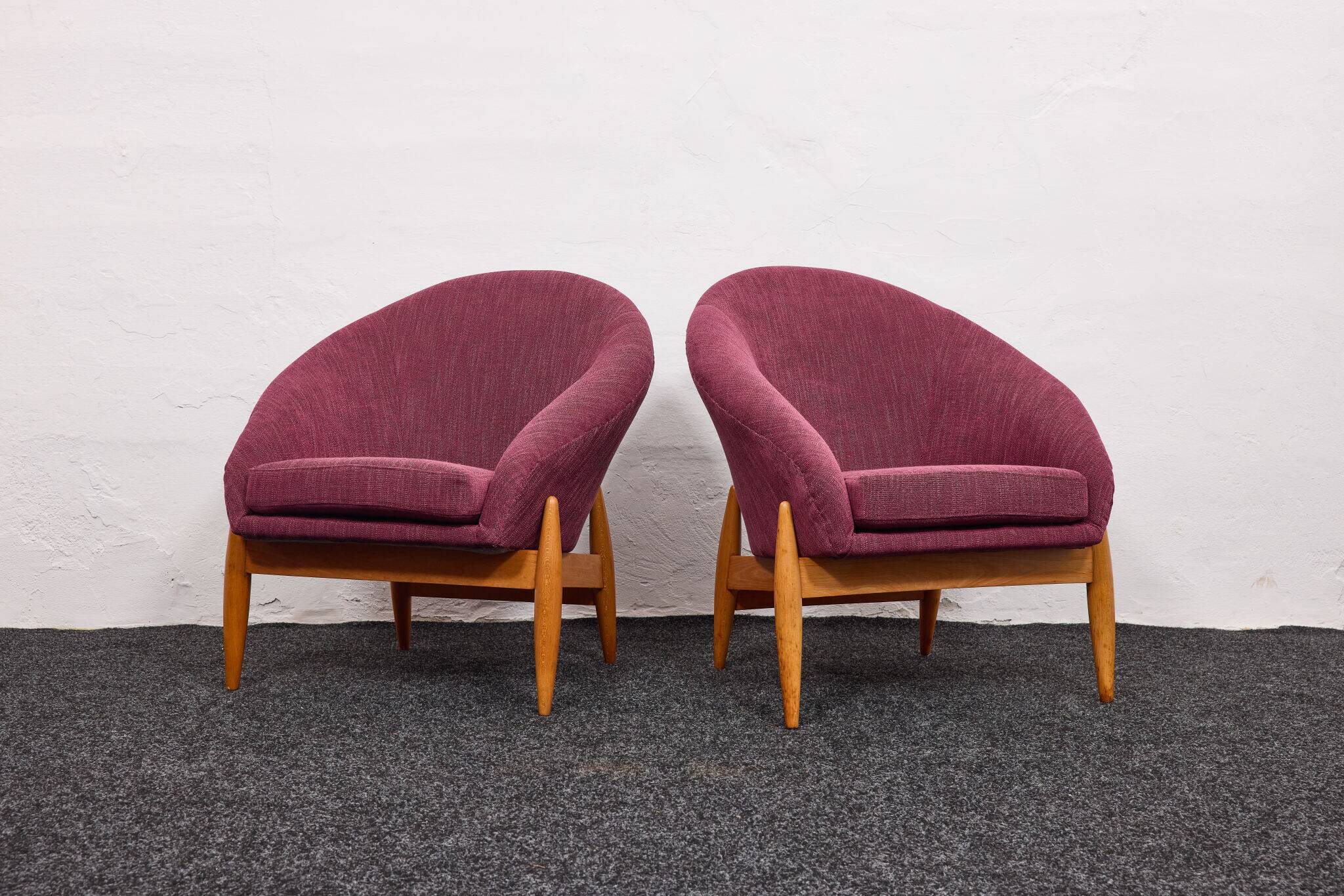 Lounge Chairs in Hand-Stitched Jacquard Upholstery by Sándor Palócz, 1968