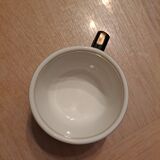 Tasses et sous tasses à café vertes et or