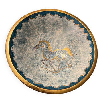 Enamelled cup