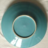 7 flat blue plates