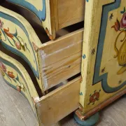 Painted commode, curved in Venetian Louis XV style – 20th century.