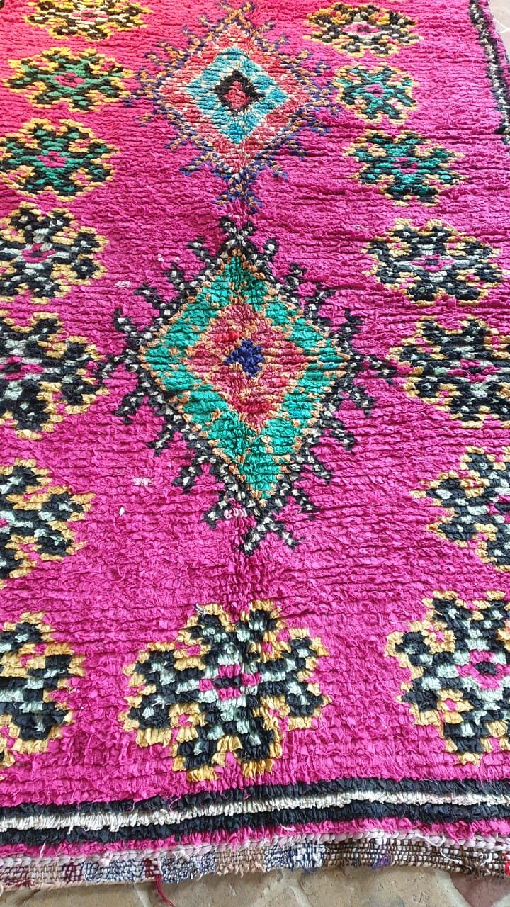 Moroccan Boucherouite fushia rug in recycled cotton 150x275cm
