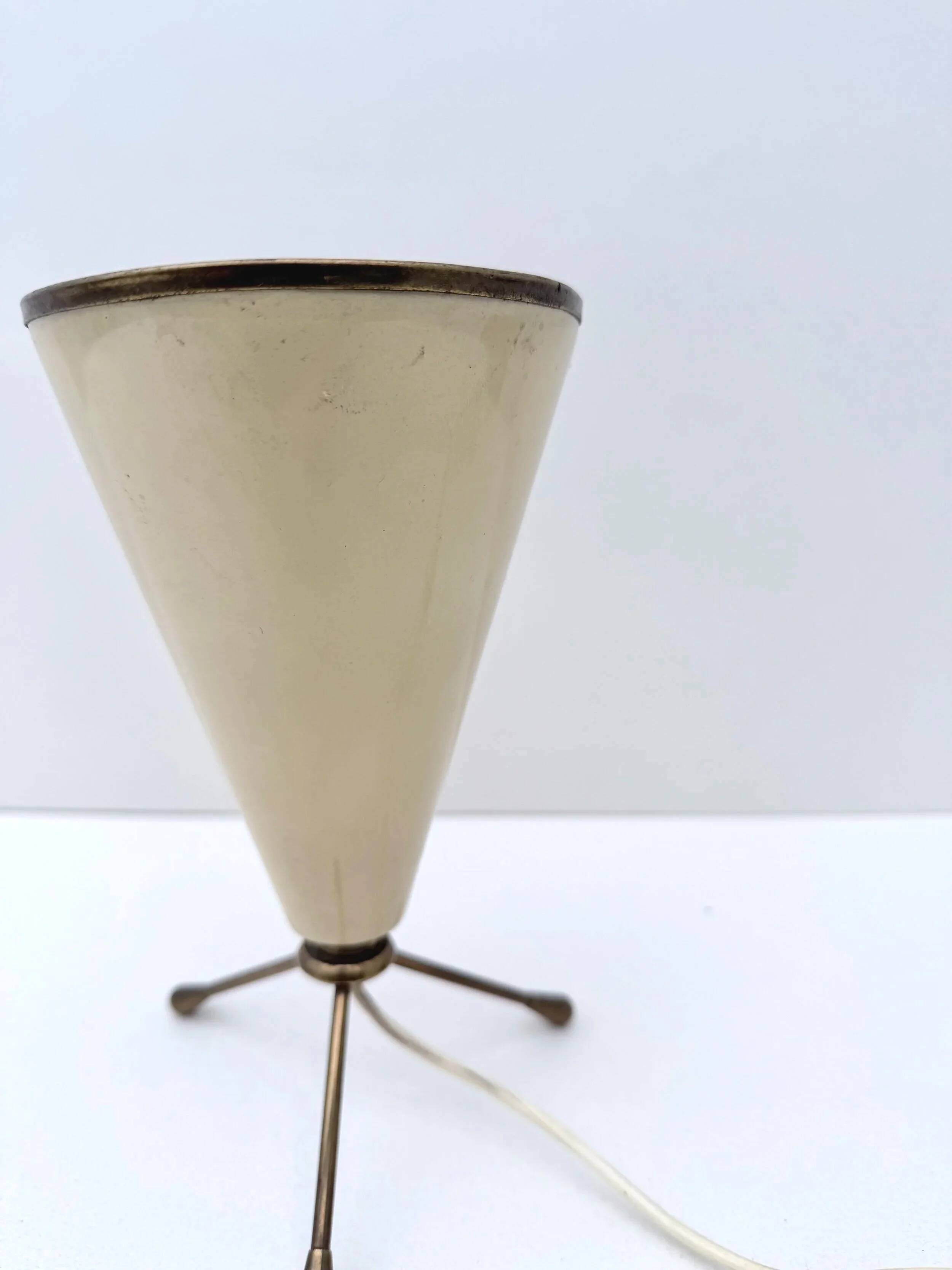 Conical tripod lamp in metal, Italy 1950