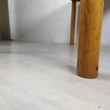 Extendable pine table