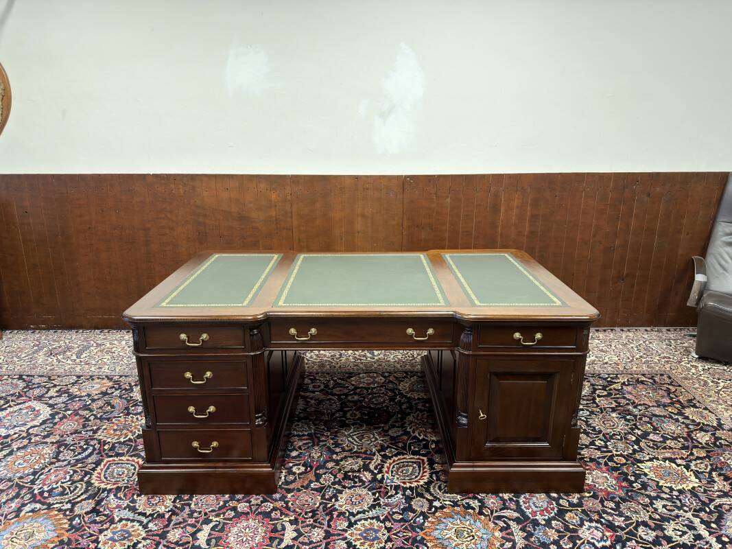 Bureau vintage anglais classique Partnerdesk