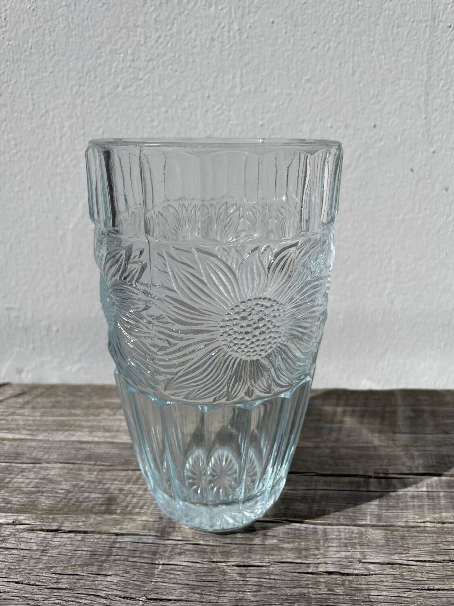 Glass sunflower vase 1990