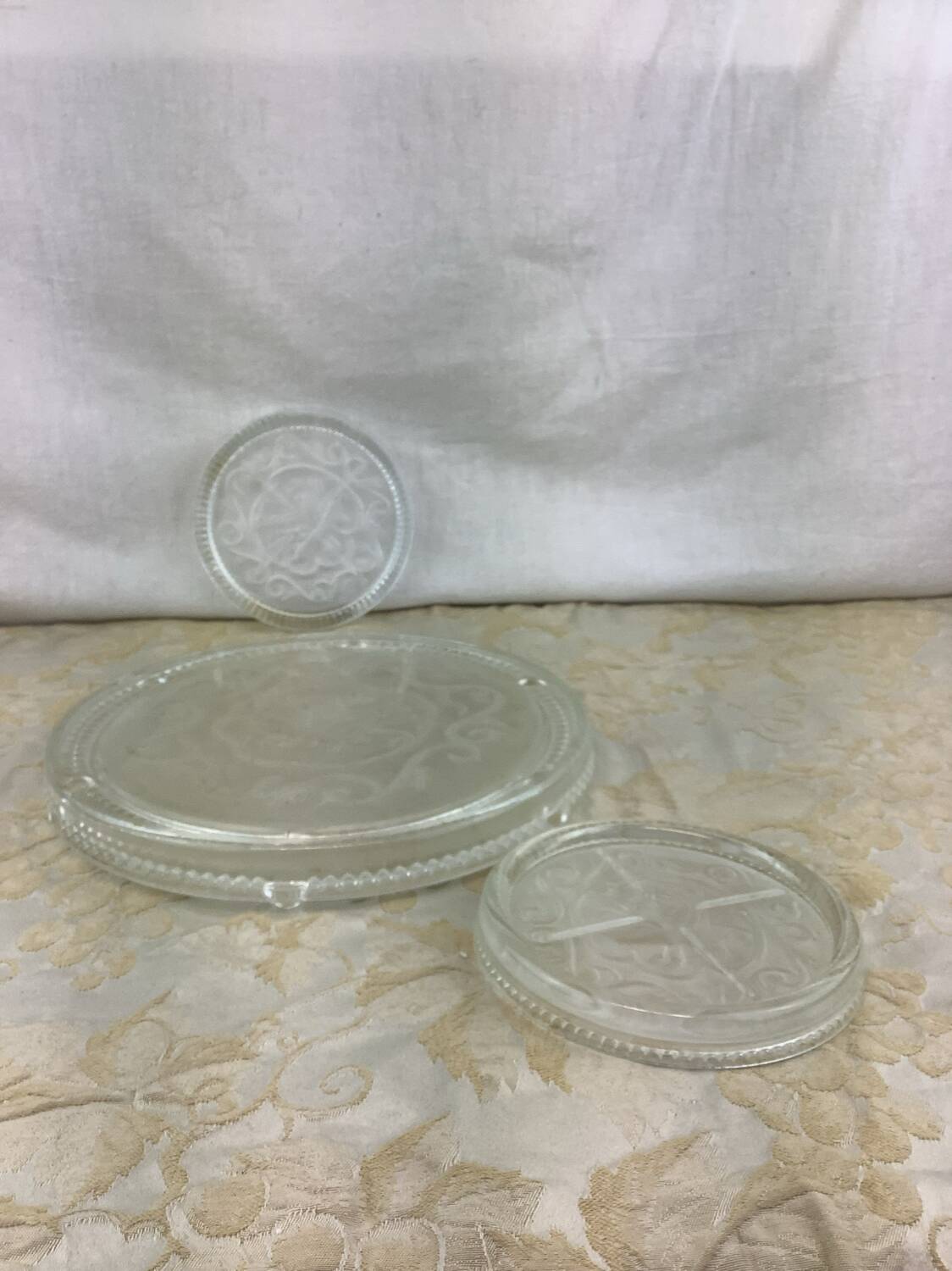 Trivet and vintage bottle France