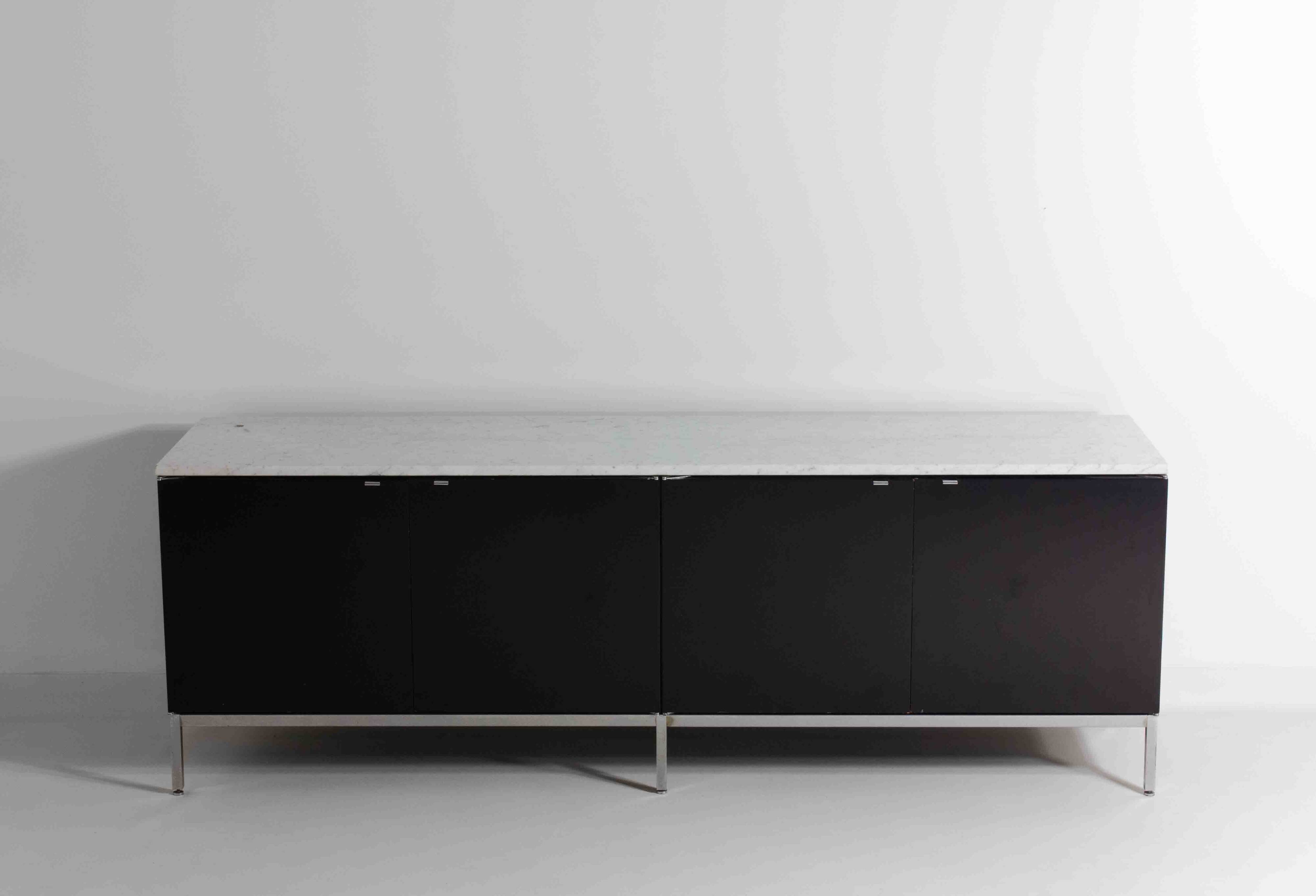 Black Executive Florence Knoll sideboard with metal handles, 1970s