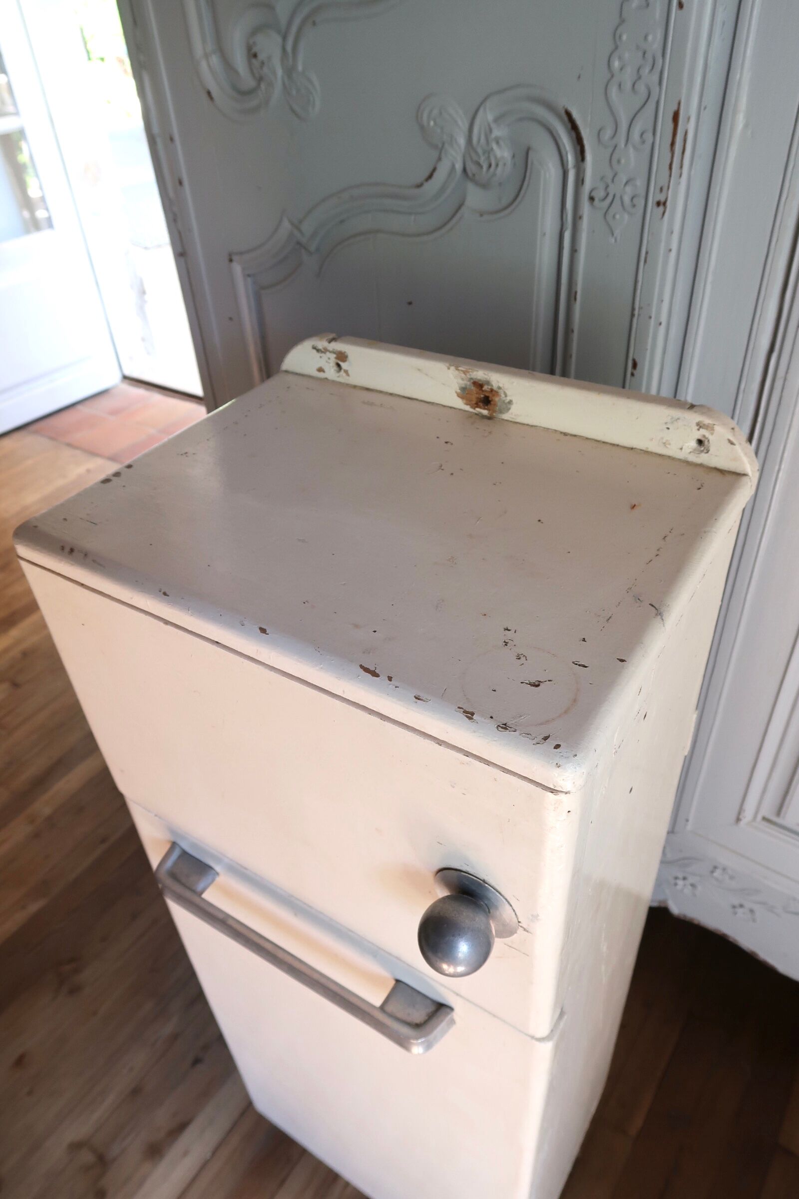 Vintage wooden bread hutch