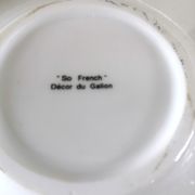 So French design saucer, décor of the Galion