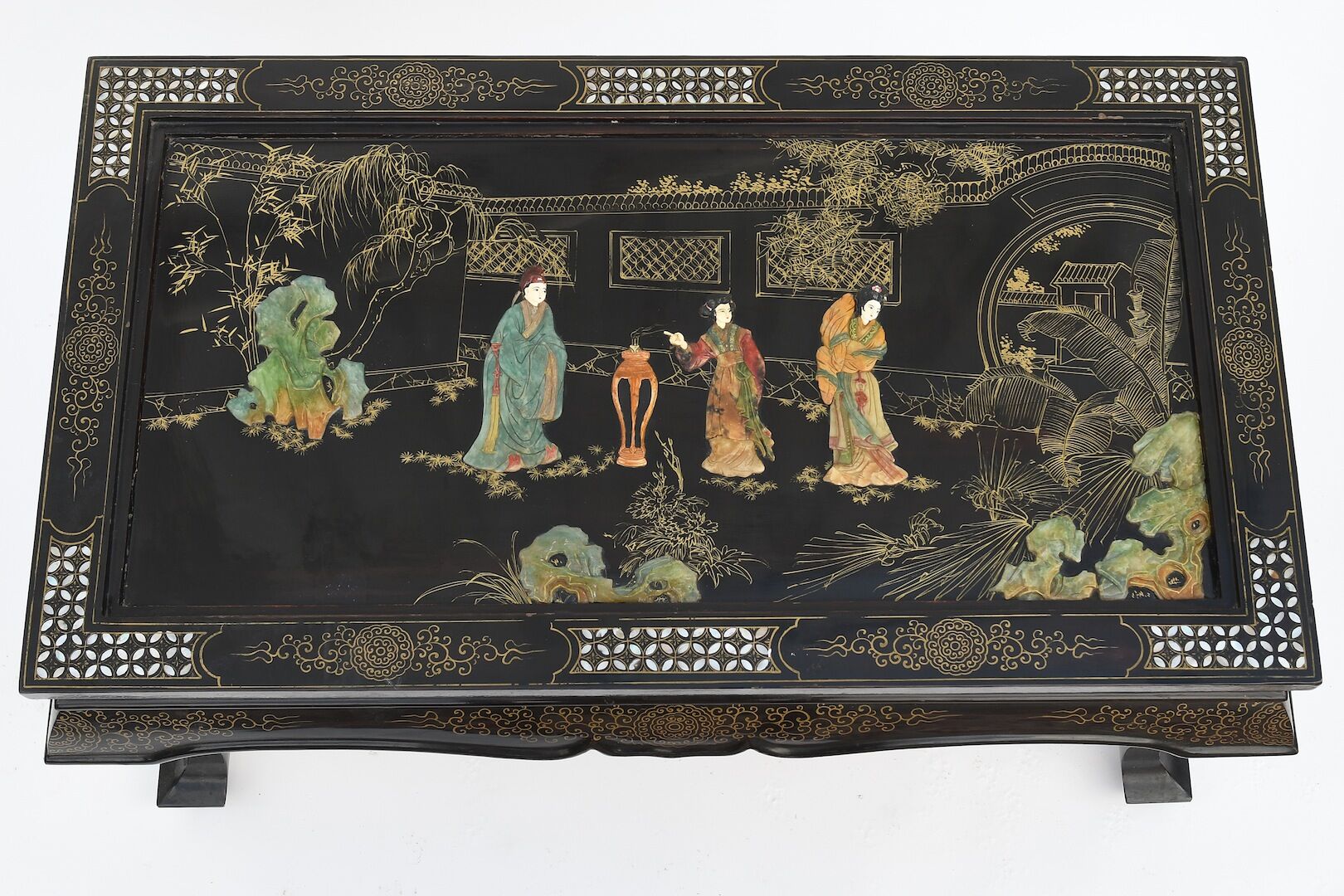 Black laqué wooden coffee table