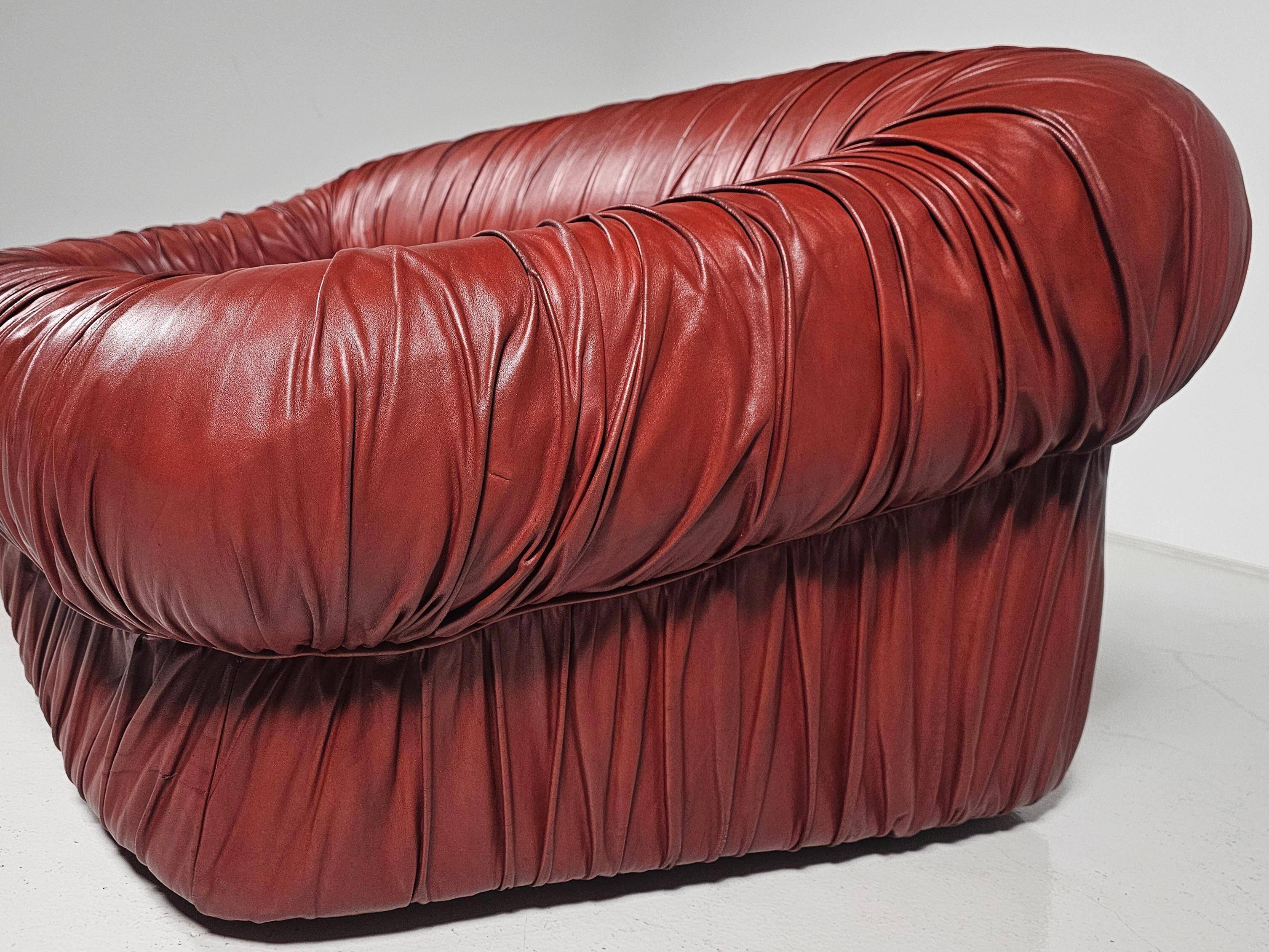 "Bordeaux 'Piumino' canapé by De Pas, D'Urbino and Lomazzi for Dall'Oca, 1970"