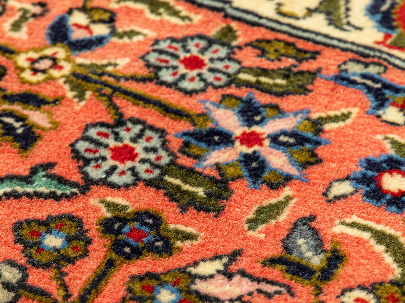 1960s carpet, 105 x 165