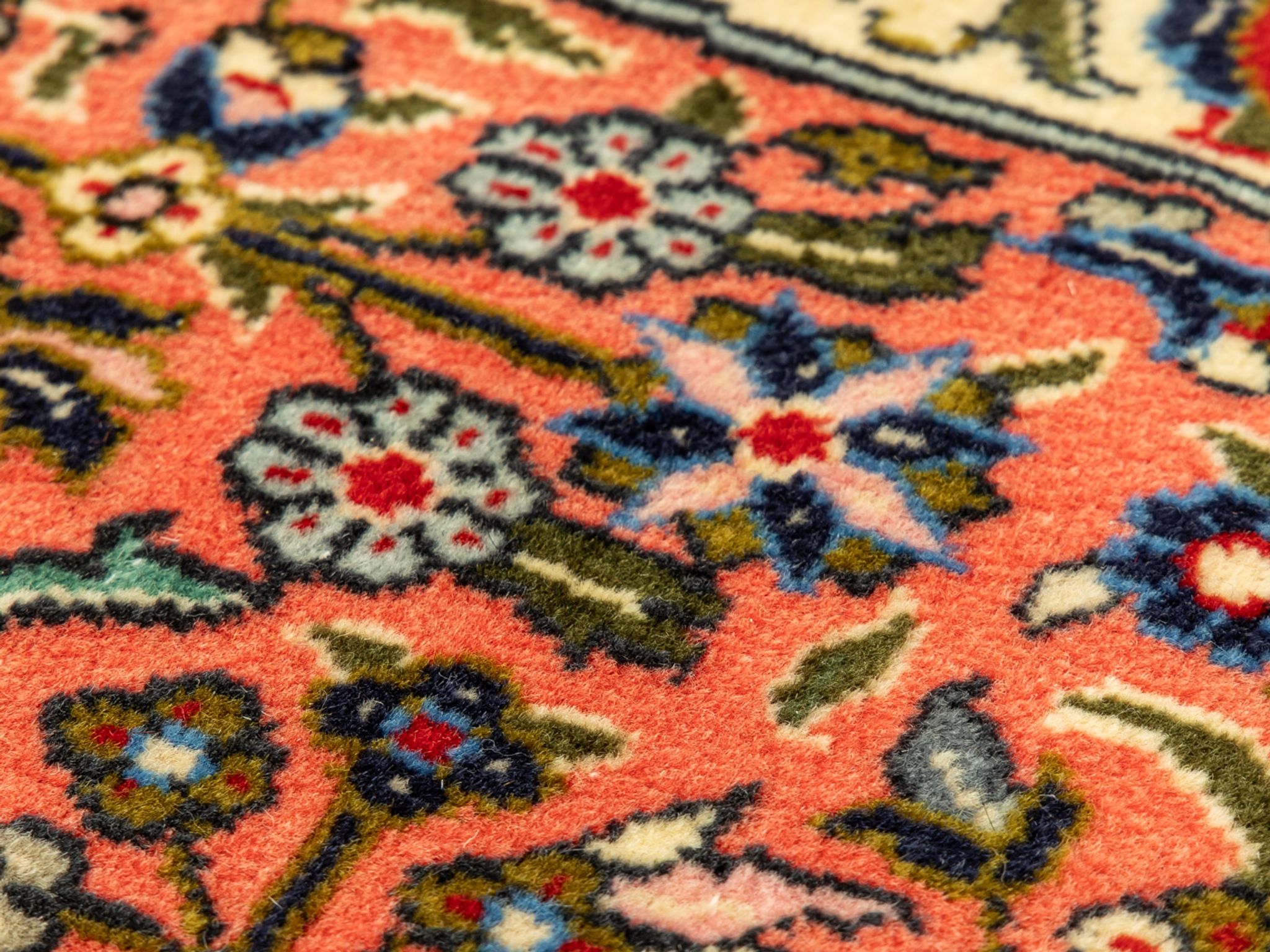 1960s carpet, 105 x 165