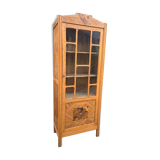 Parisian wardrobe vintage showcase