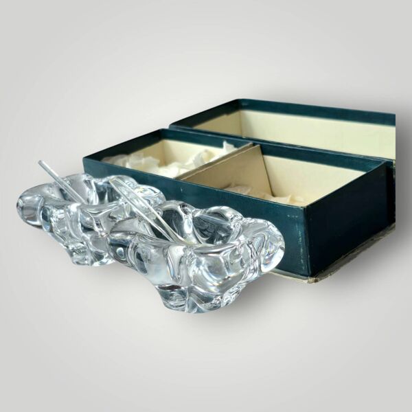 Paire de salières en cristal et cuillère en verre signées Daum Cristal