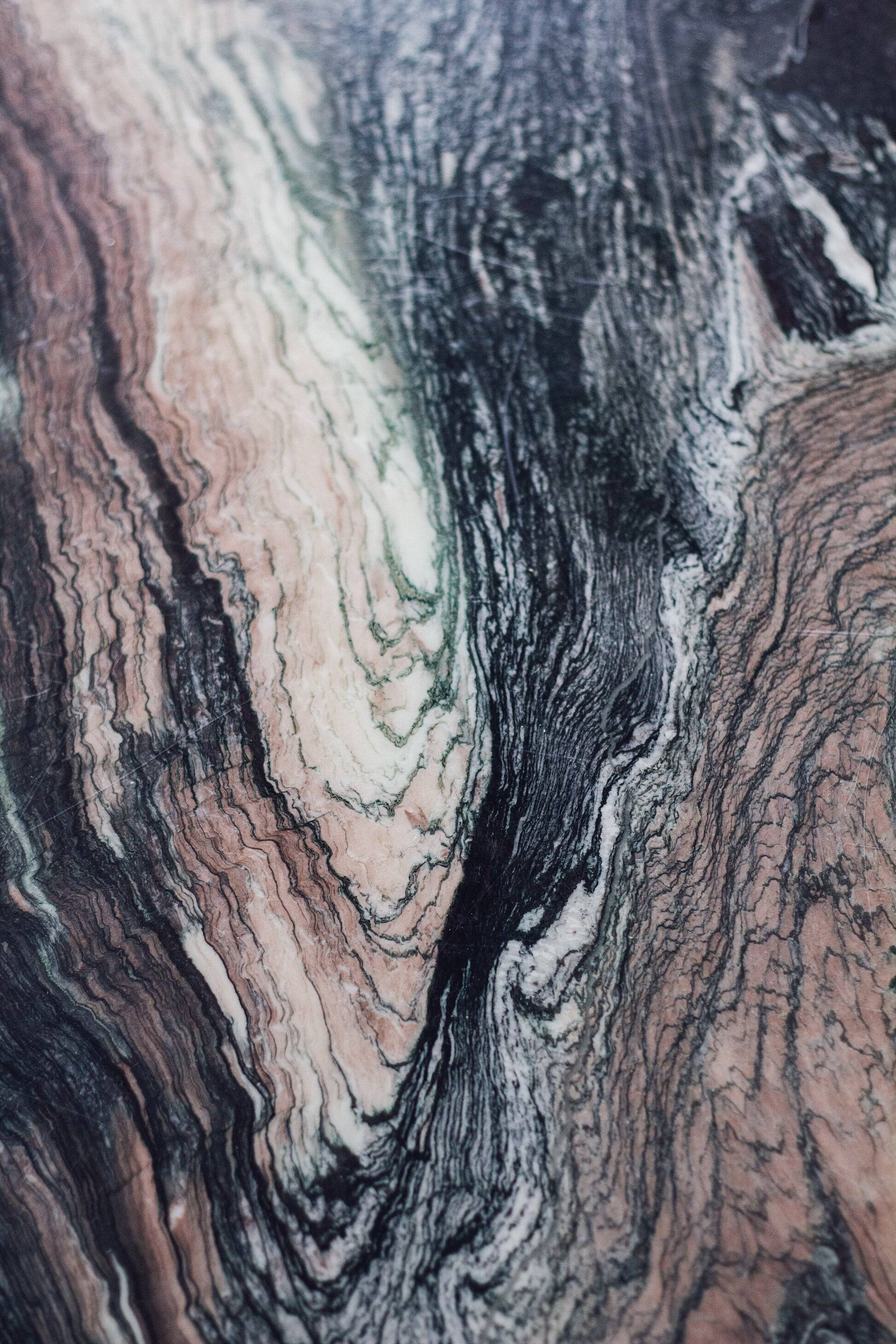 Octagonal coffee table in Cipollino Italian marble, 1980