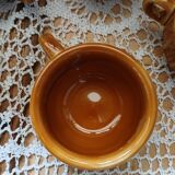 12 tasses à café anciennes avec soucoupes