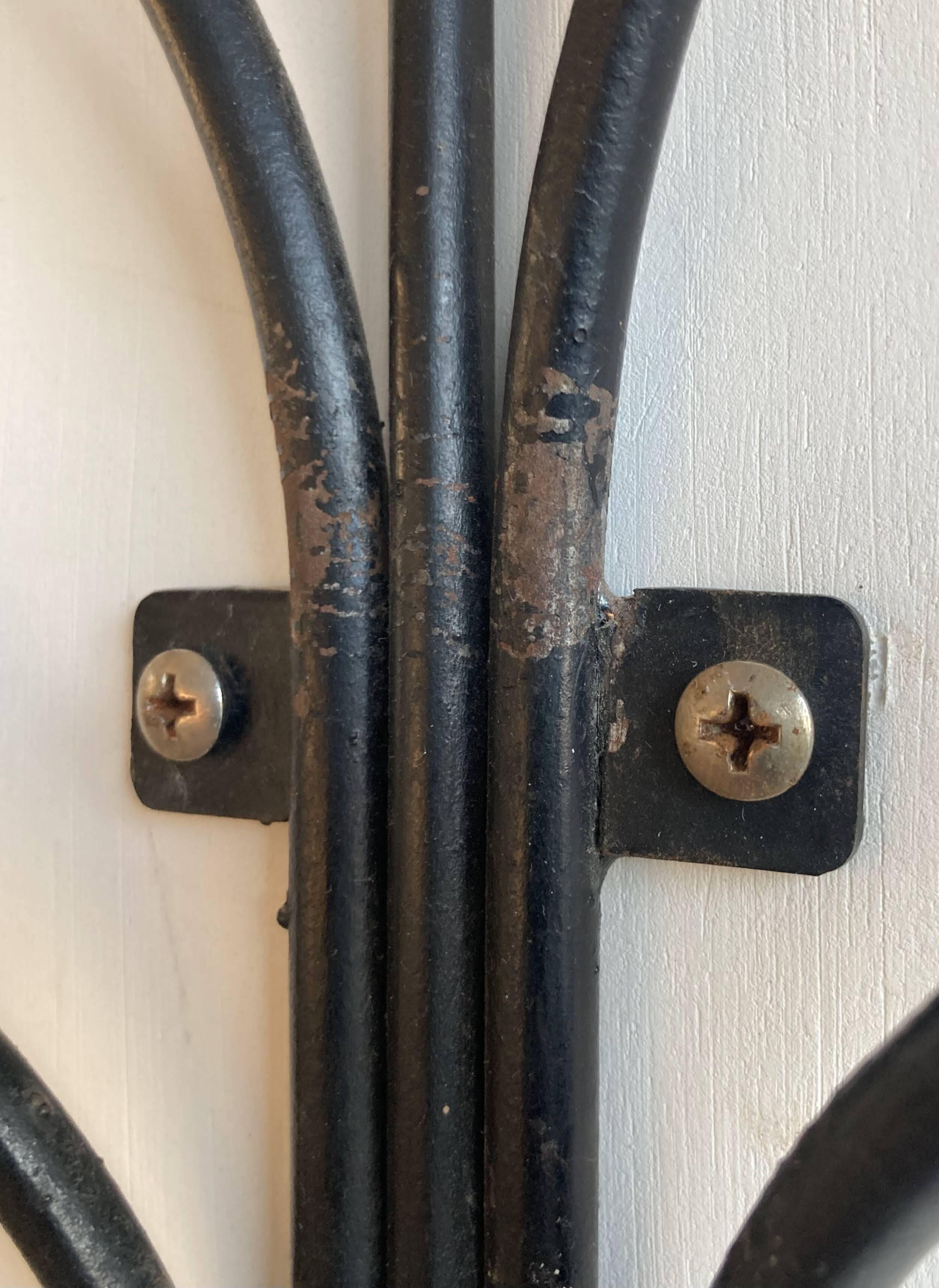 Wall mounted coat rack