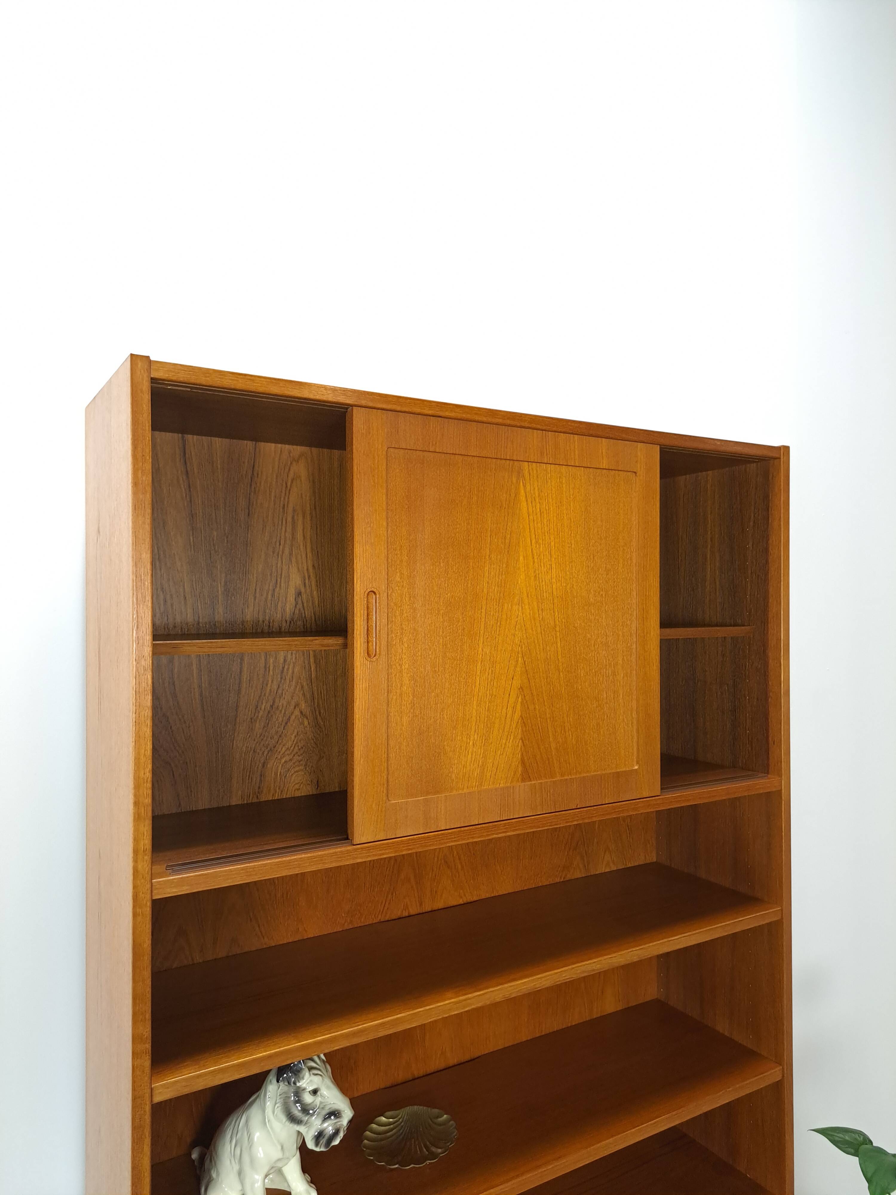 Meuble en teck design danois Poul Hundevad avec compartiments Lp, vintage