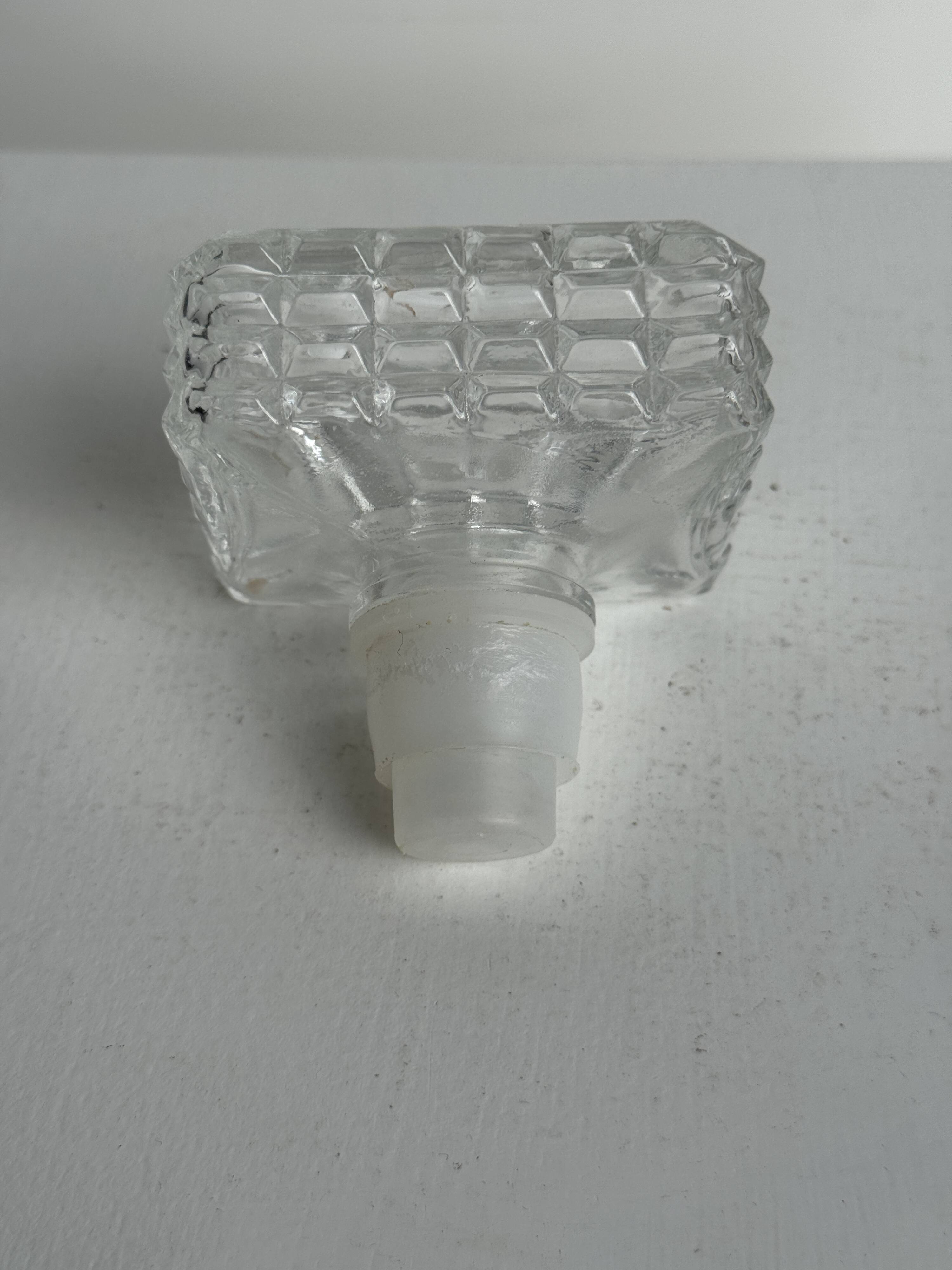 Vintage glass whisky carafe with diamond points H23 L9