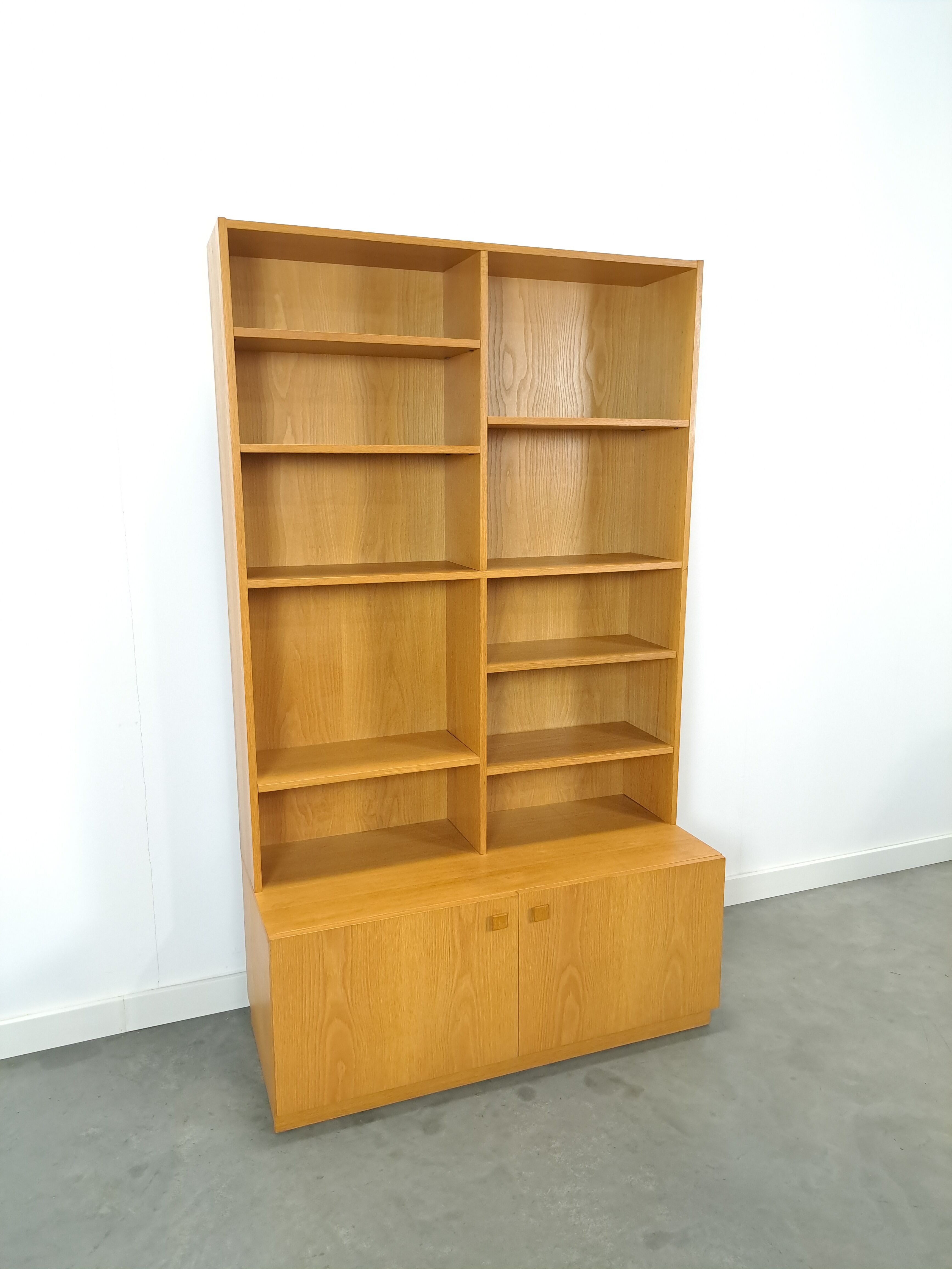 Tall LP bookcase with shelves from Sweden